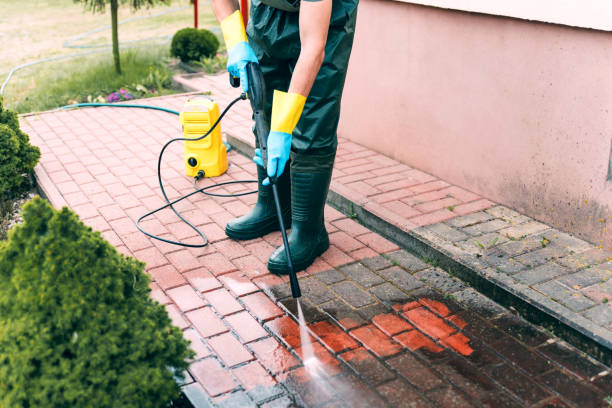 Best Garage Pressure Washing  in Yerington, NV